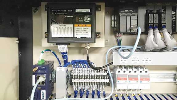 cosy-in-control-panel-with-keyence-plc-min-hero