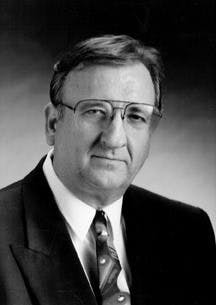 resizedimage216305-Rich_grayscale resizedimage216305-Rich_grayscale