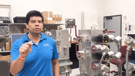 hector-buchelly-schneider-hero3