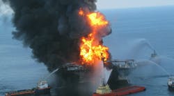Deepwater-Horizon-offshore-drilling-unit-on-fire-2010