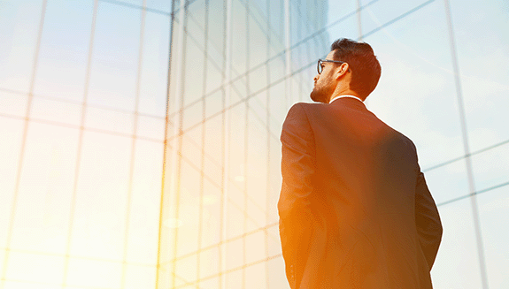 1663606667275 Professionalmanlookingintothesun