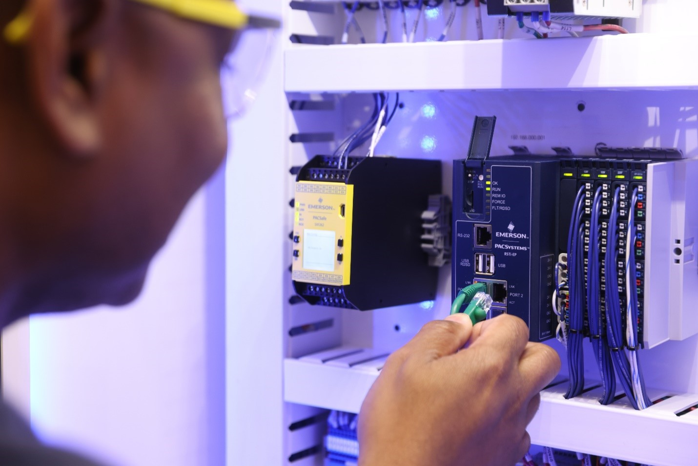 Emerson Pac Systems Compact Controllers News Release Image 63f9b07827111