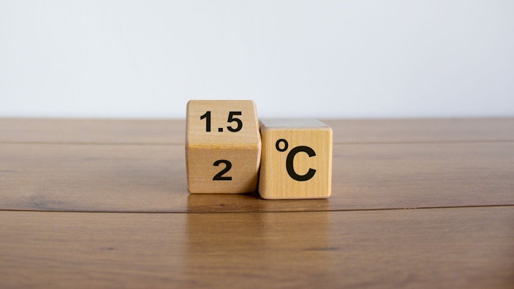 Symbol for limiting global warming. Turned a cube and changed the expression '2 C' to '1.5 C', or vice versa.