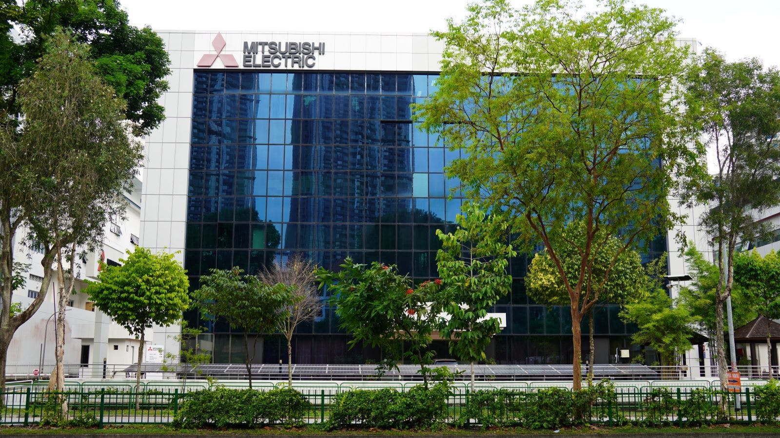 shutterstock_2528575609