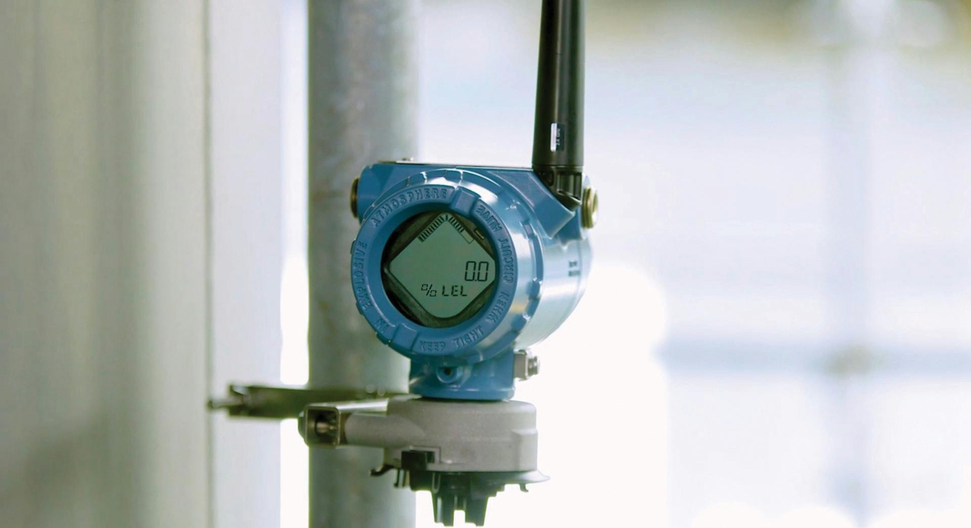 Rosemount 928 wireless gas monitor with integrated WirelessHART.