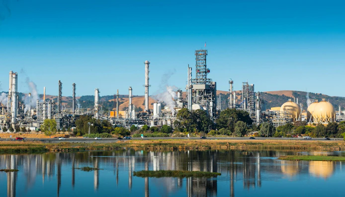 Figure 1: Martinez Refining Co. covers 860 acres near San Francisco Bay, contains 35 process units, was built to process heavy crude oil from California&rsquo;s San Joaquin Valley, presently sources crude oils from Alaska to South America, and can produce up to 2 billion gallons of gasoline, diesel and jet fuel per year.