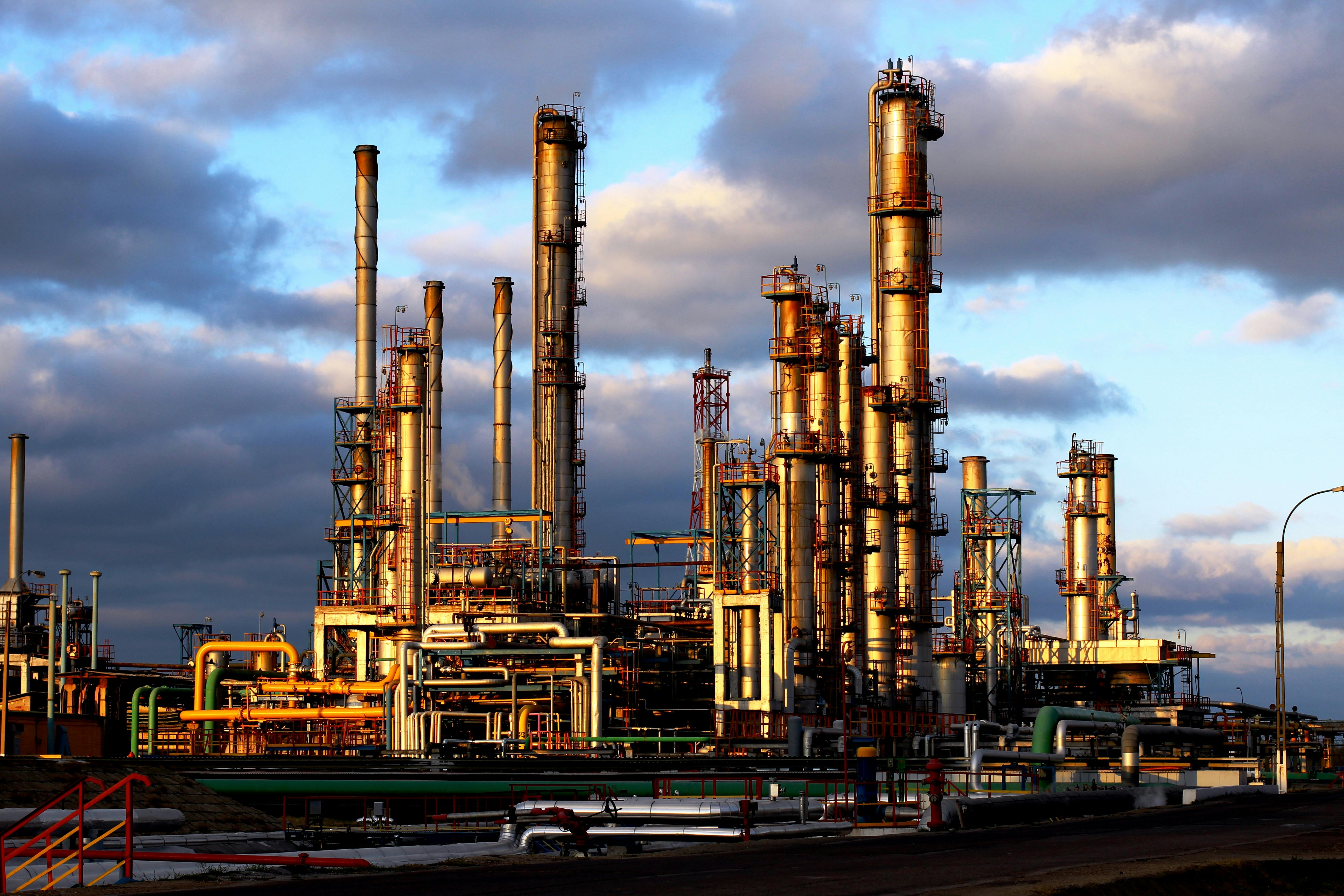 Rompetrol Rafinare uses DeltaV AgileOps software to increase operator effectiveness and ensure compliance with EEMUA industry 191 guidelines.